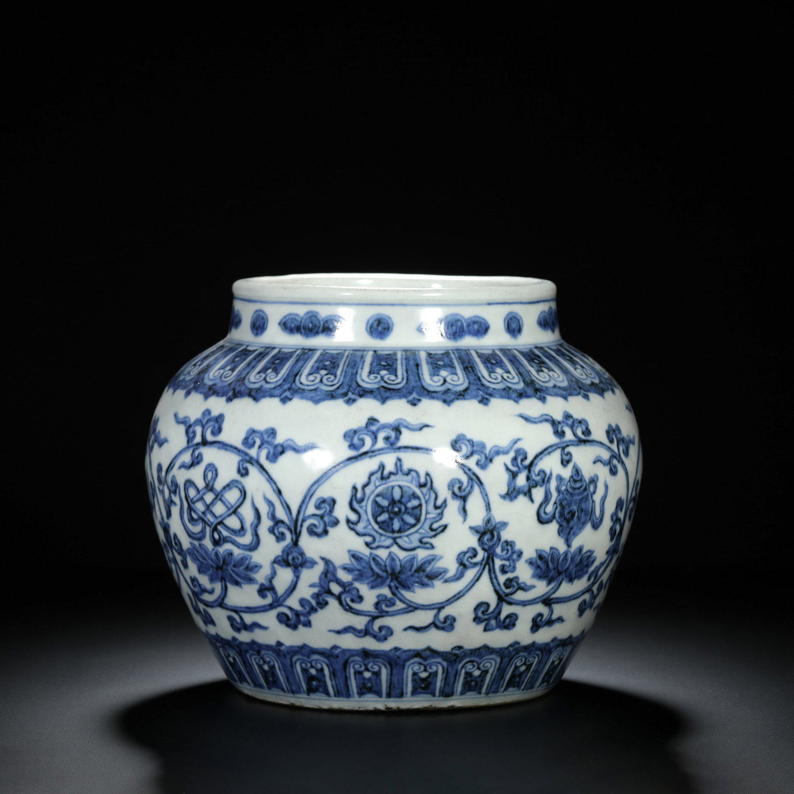 Blue and White Eight Buddhist Emblems Jar: Blue and White Eight Buddhist Emblems Jar Diam.20cm Height:17.5cm