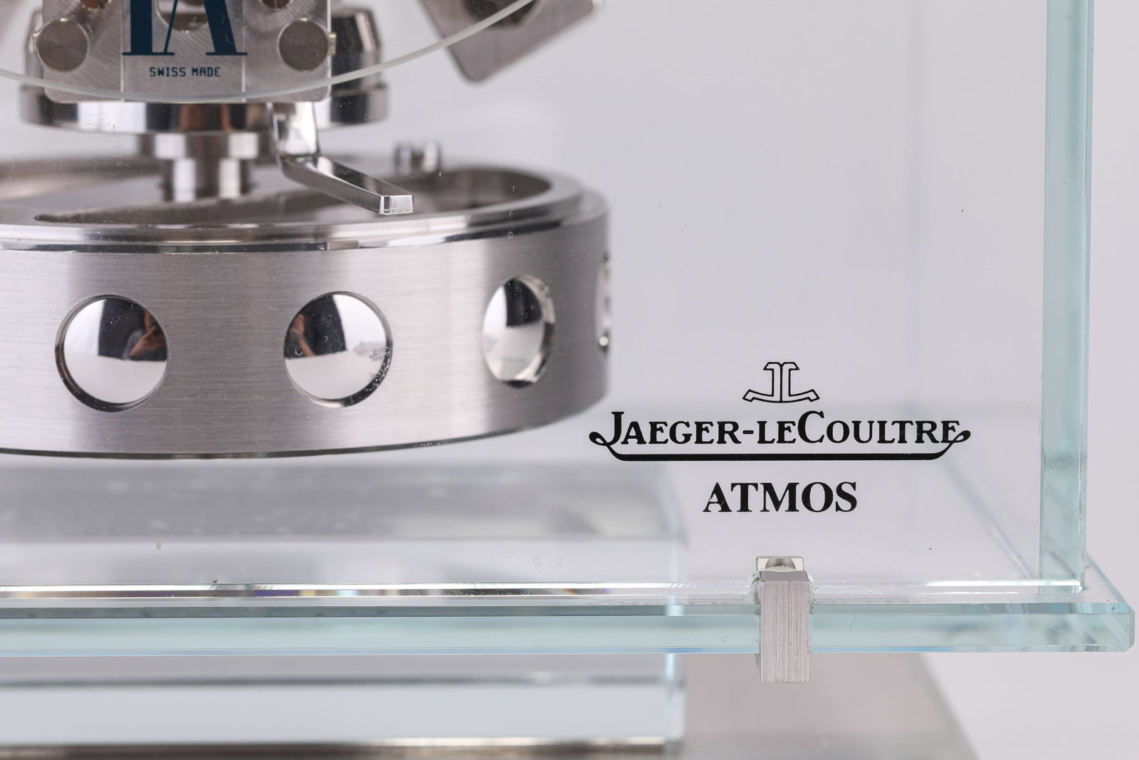 A JAEGER-LECOULTRE CRYSTAL CLOCK - 2