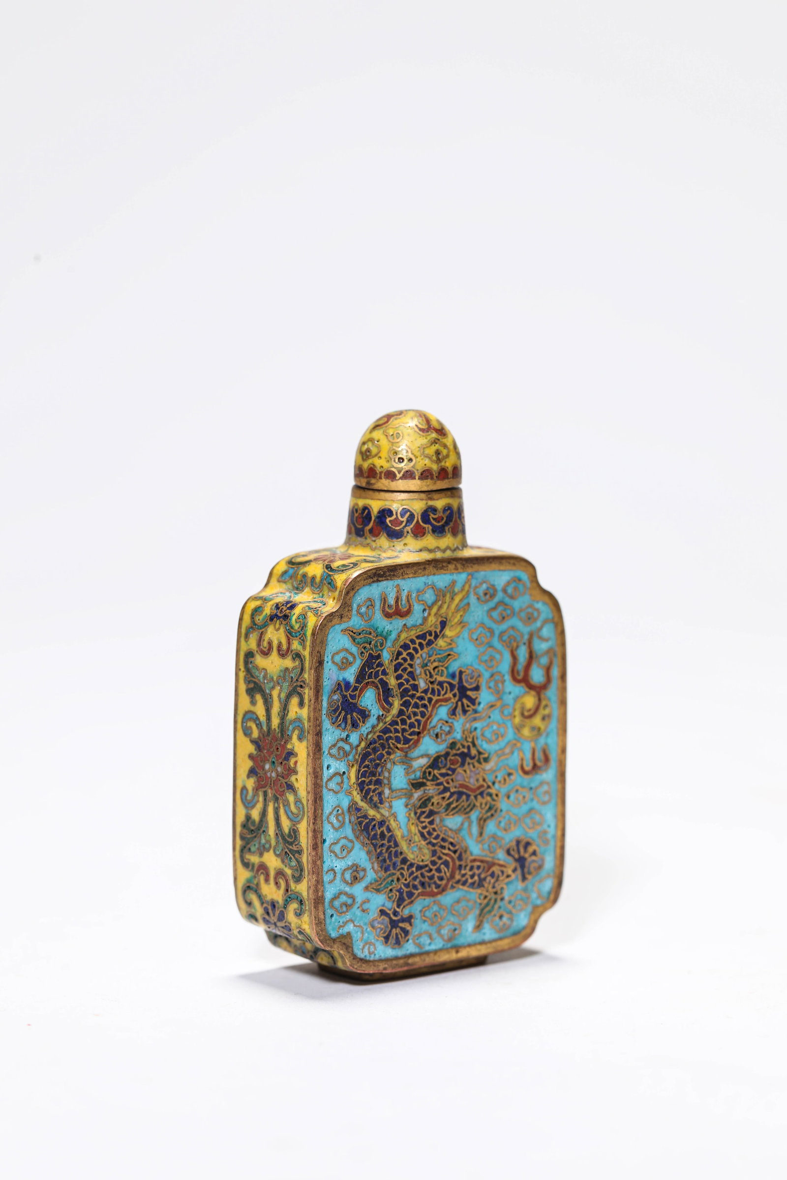 A CLOISONN‚ ENAMEL ?DRAGON? SNUFF BOTTLE - 2