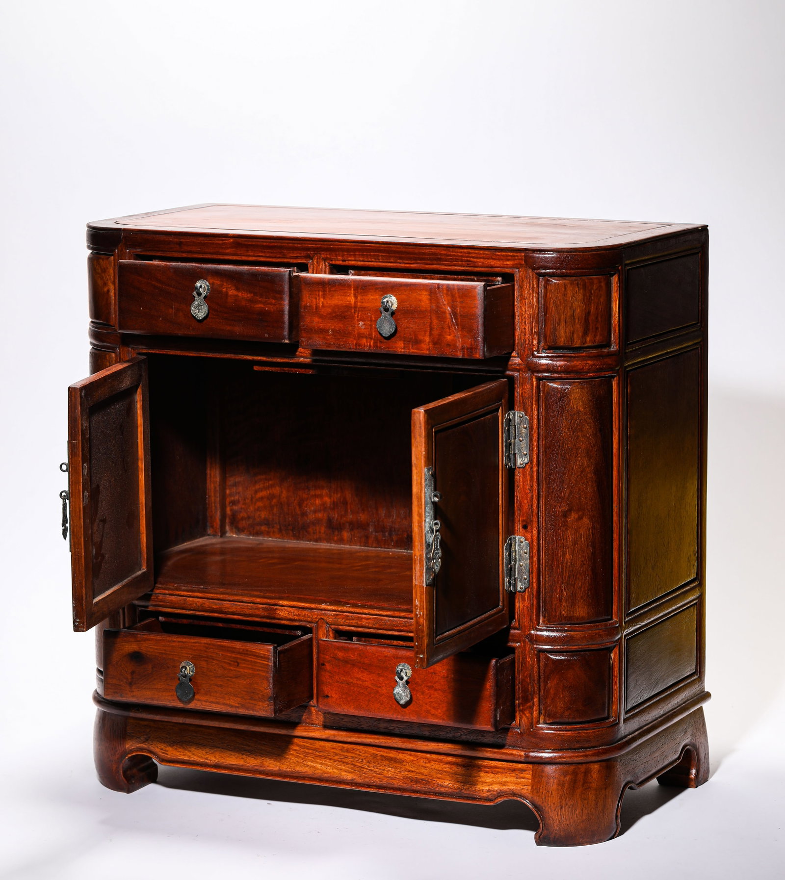 A WOOD CABINET - 3