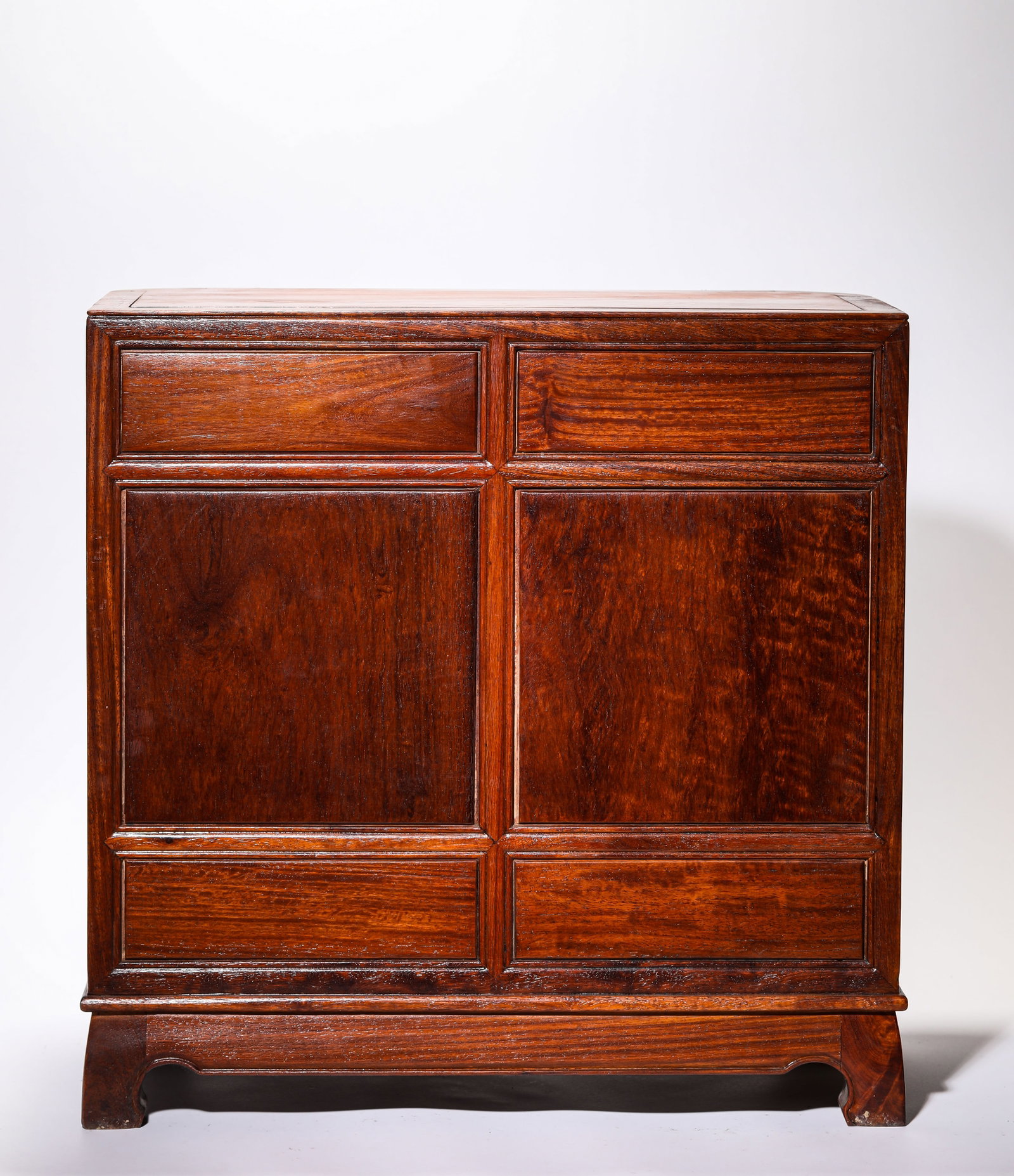 A WOOD CABINET - 4