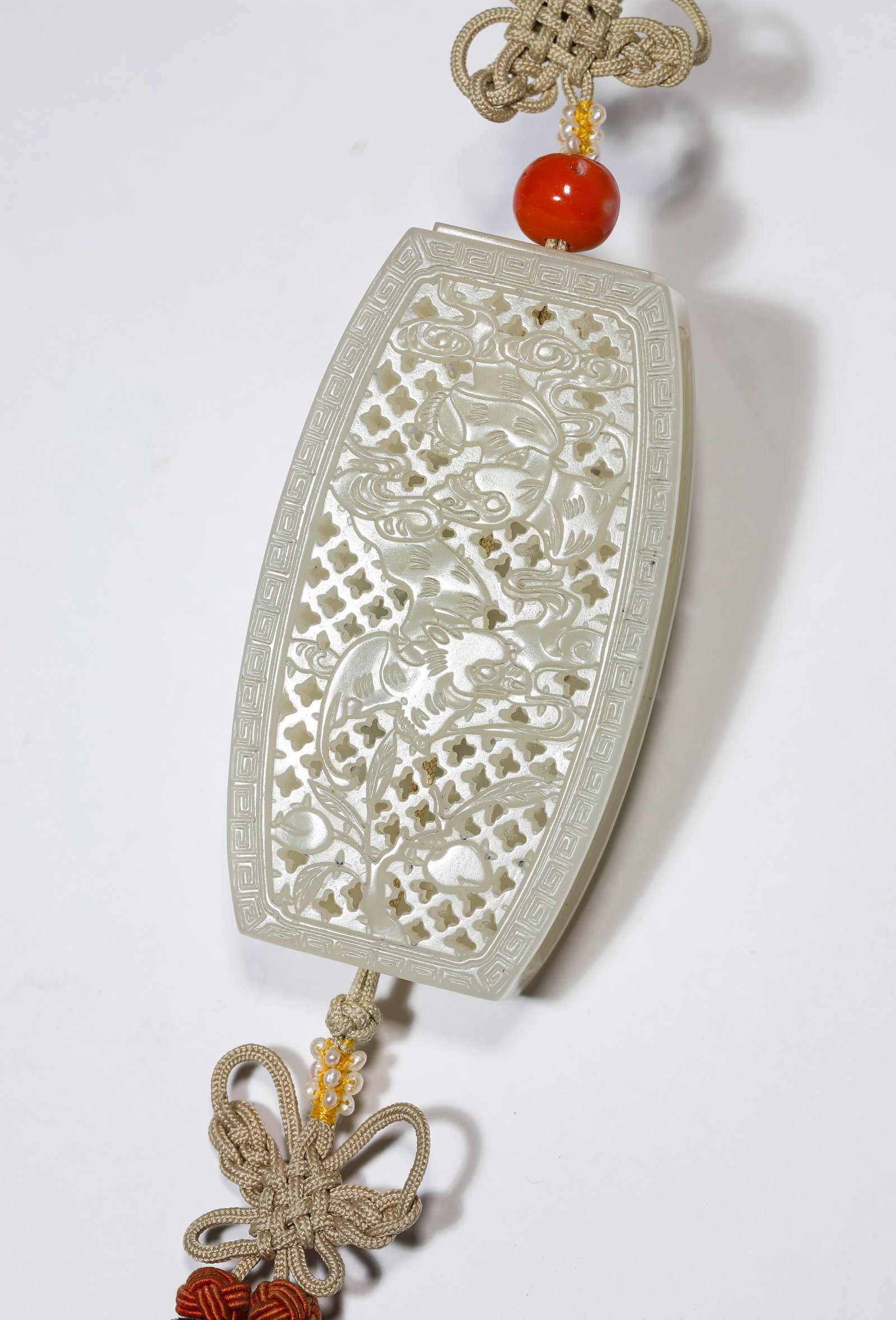 A JADE ?OPENWORK BAT? SACHET - 3