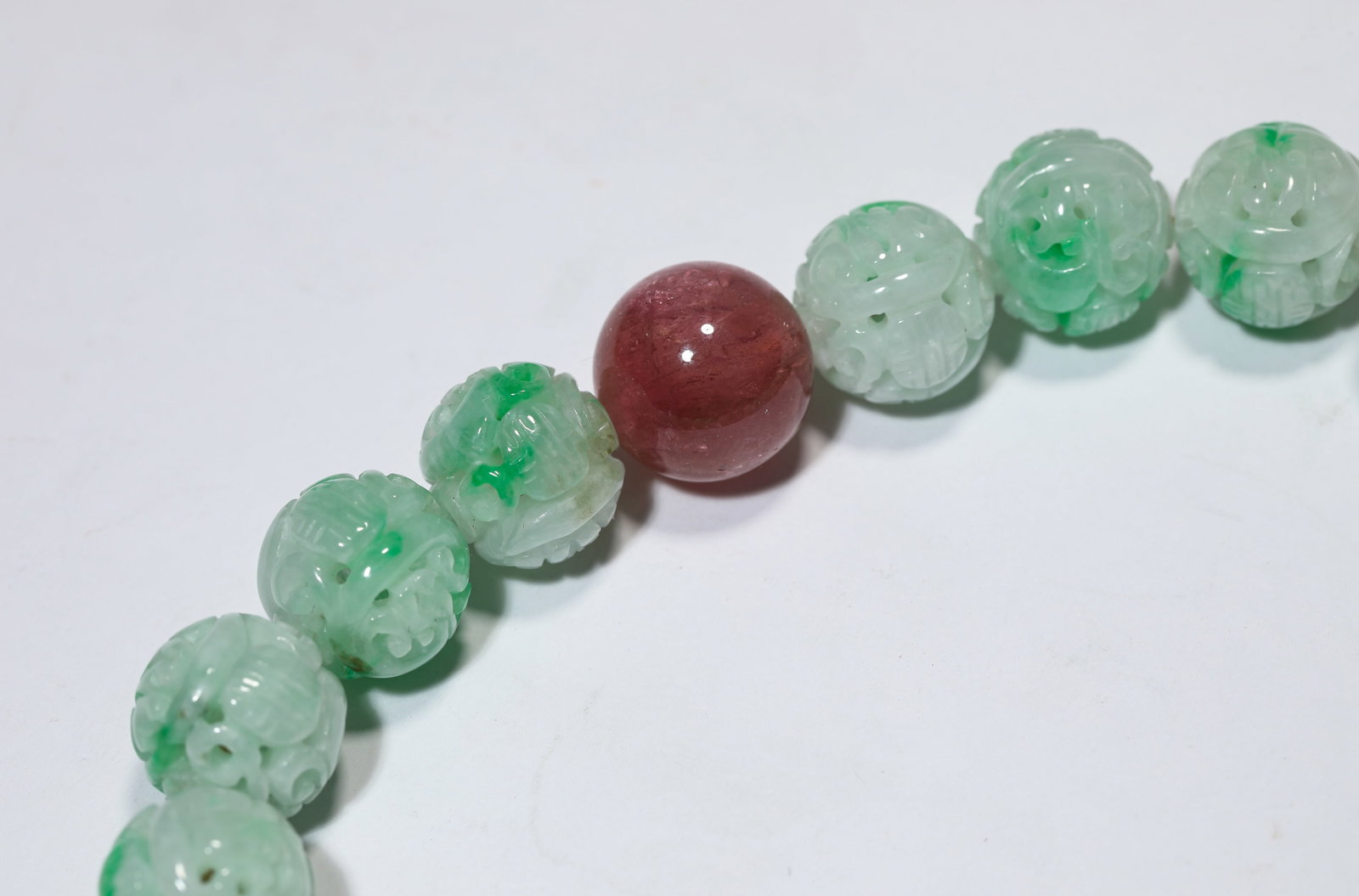 A JADEITE ?EIGHTEEN-BEAD? BRACELET - 2