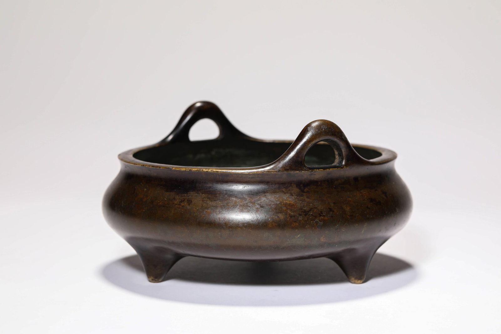 A BRONZE ?UPRIGHT-HANDLED? CENSER - 3