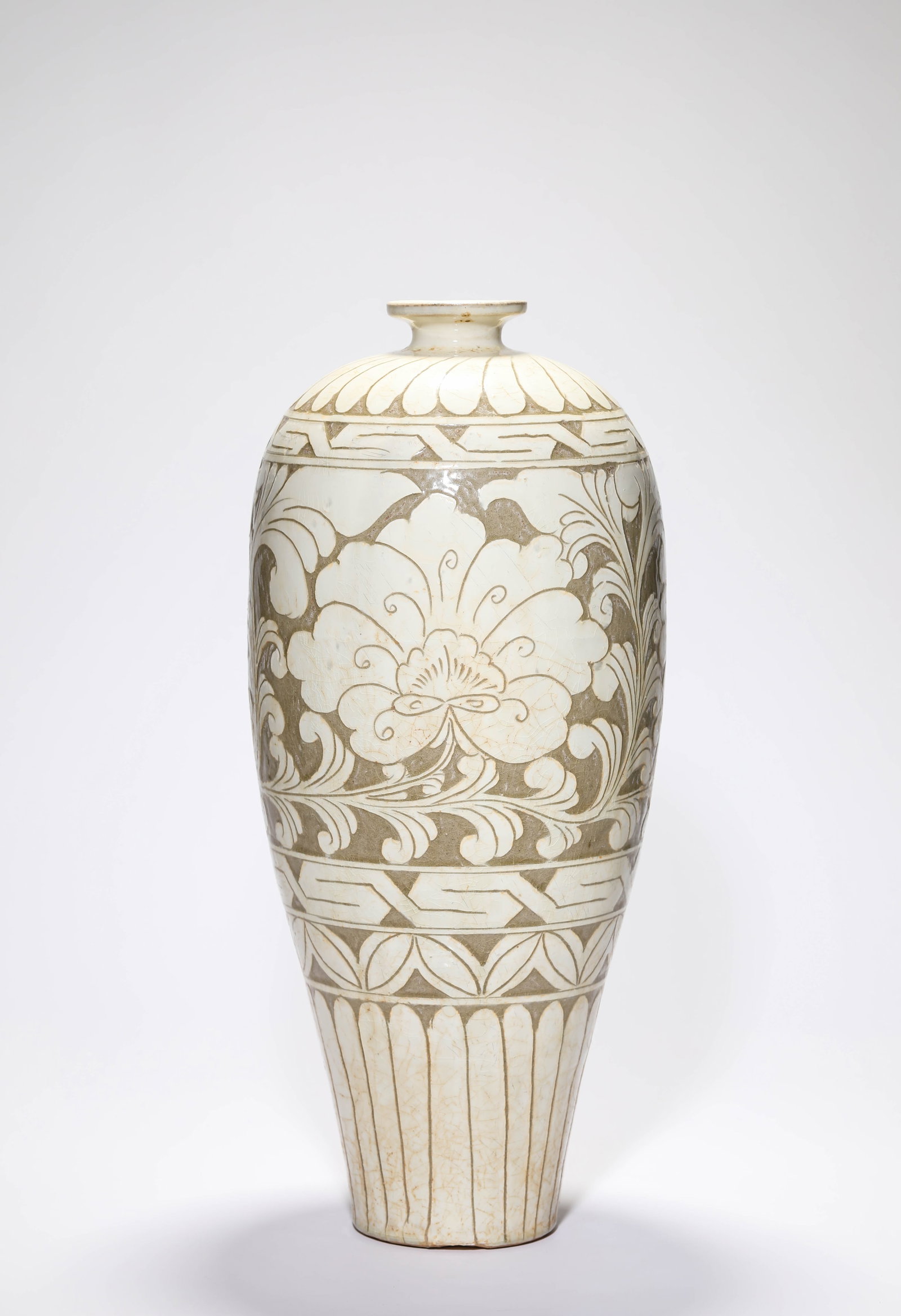 A CIZHOU-TYPE ?CARVED FLORAL? MEIPING (1 of 4)