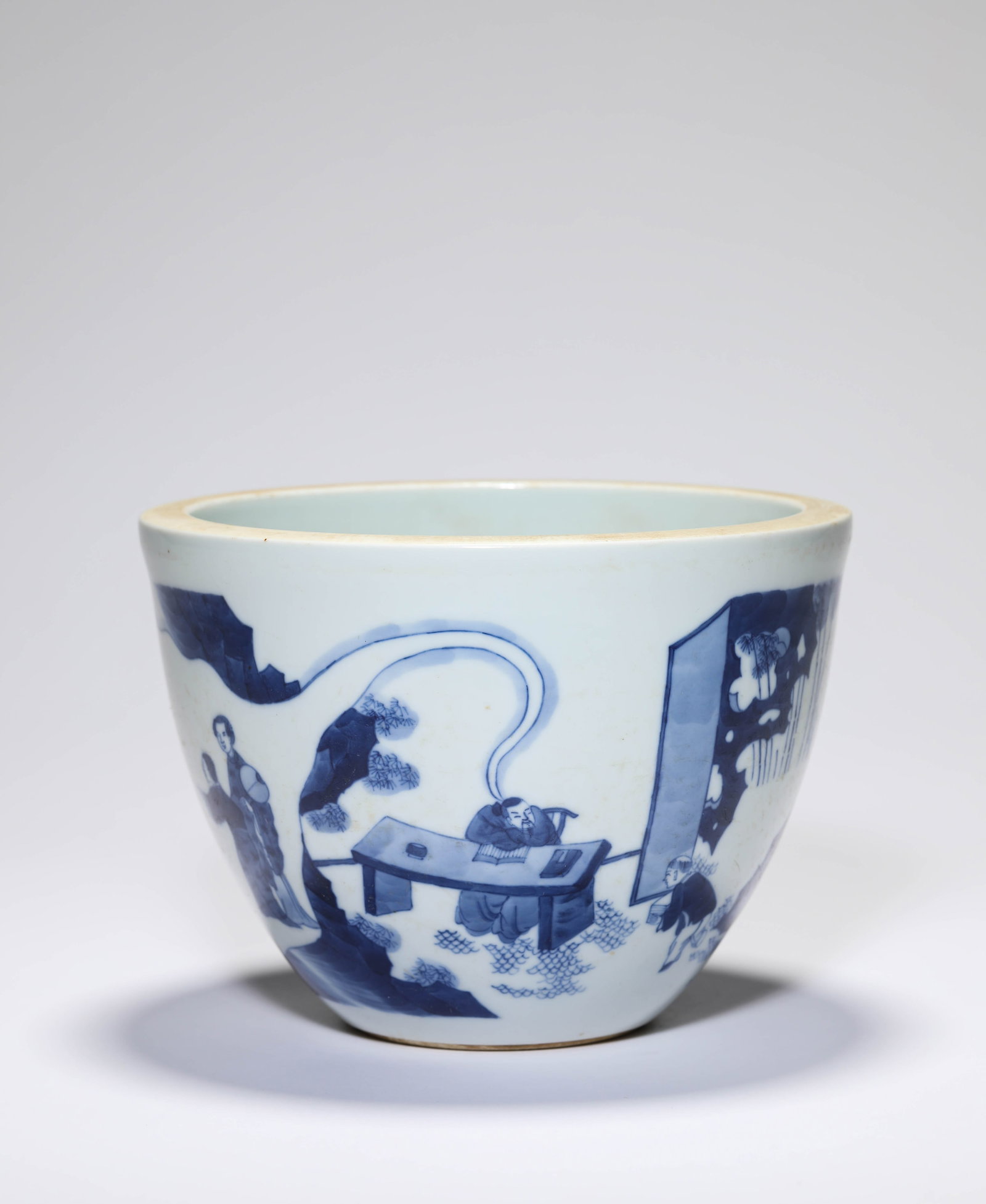 A BLUE AND WHITE ?NARRATIVE SCENE? SMALL ?GANG? JAR: A BLUE AND WHITE ?NARRATIVE SCENE? SMALL ?GANG? JAR Description: Dimensions: Width: 17.3 cm x Height: 12.8 cm. All measurements are approximate.