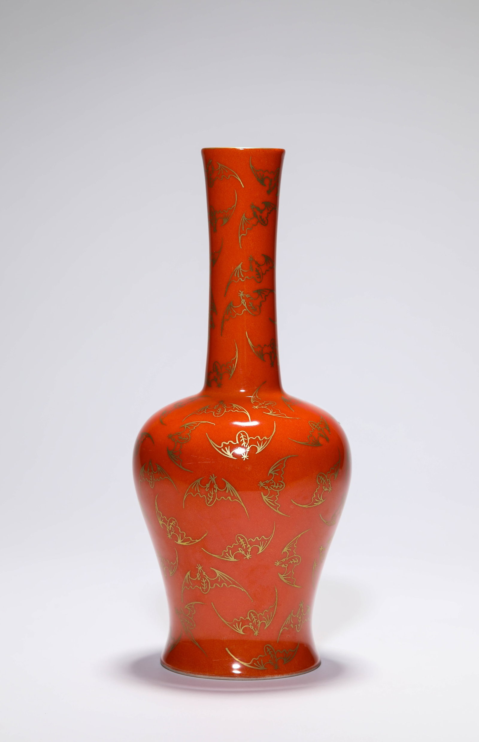 A CORAL-RED-GROUND GILT-DECORATED ?BELL-FORM? ZUN: A CORAL-RED-GROUND GILT-DECORATED ?BELL-FORM? ZUN Description: Dimensions: Width: 10.9 cm x Height: 26 cm. All measurements are approximate.