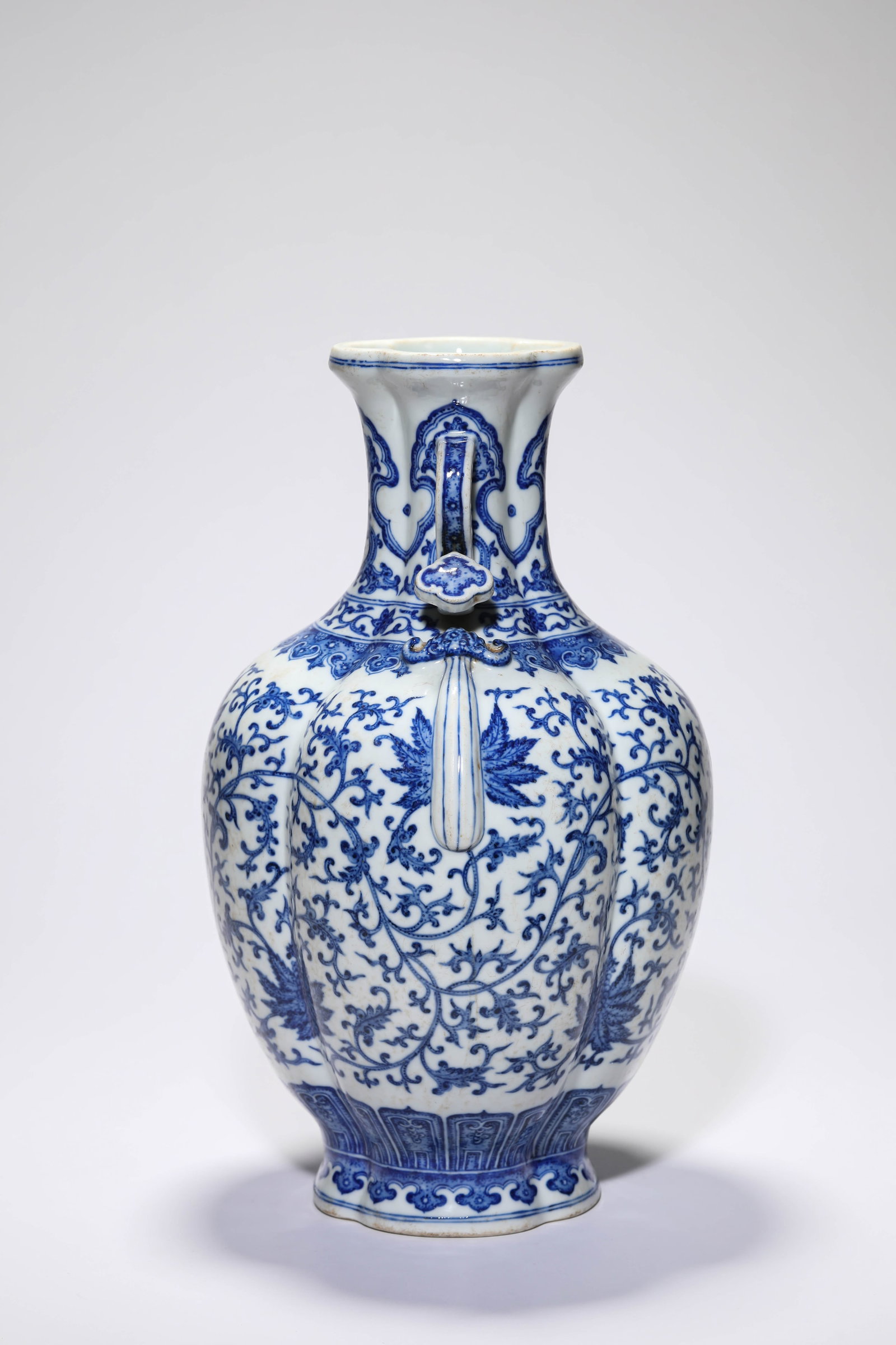 A BLUE AND WHITE ?INTERLOCKING FLORALS? ?MELON-LOBED? VASE - 2