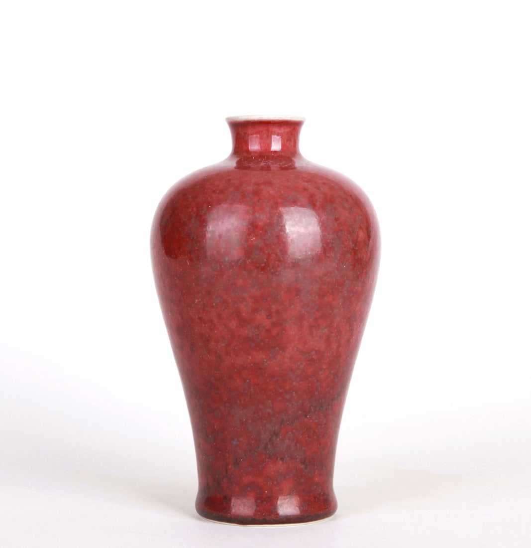 A LANG RED GLAZED SMALL MEIPING VASE - 3