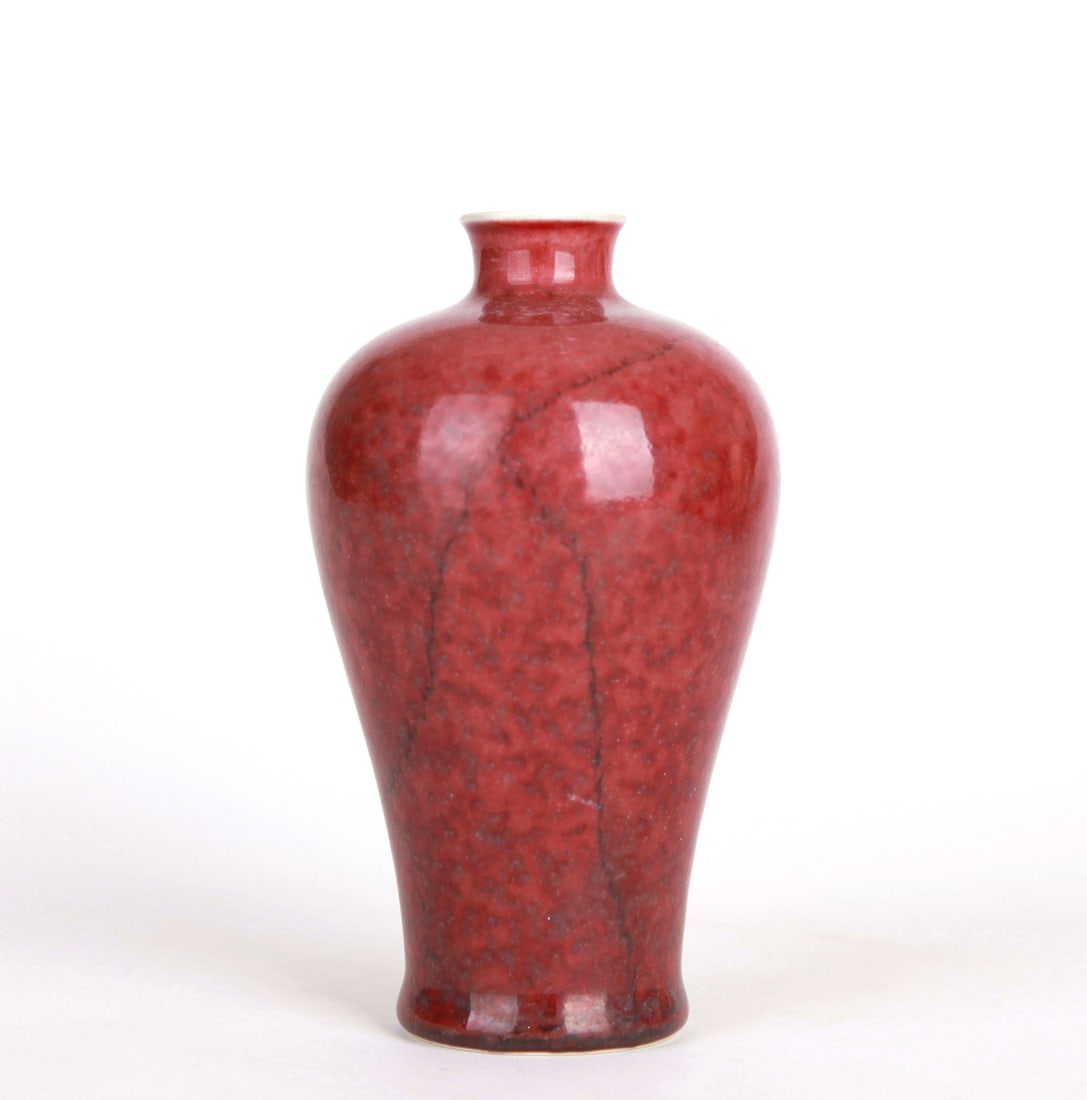 A LANG RED GLAZED SMALL MEIPING VASE - 4