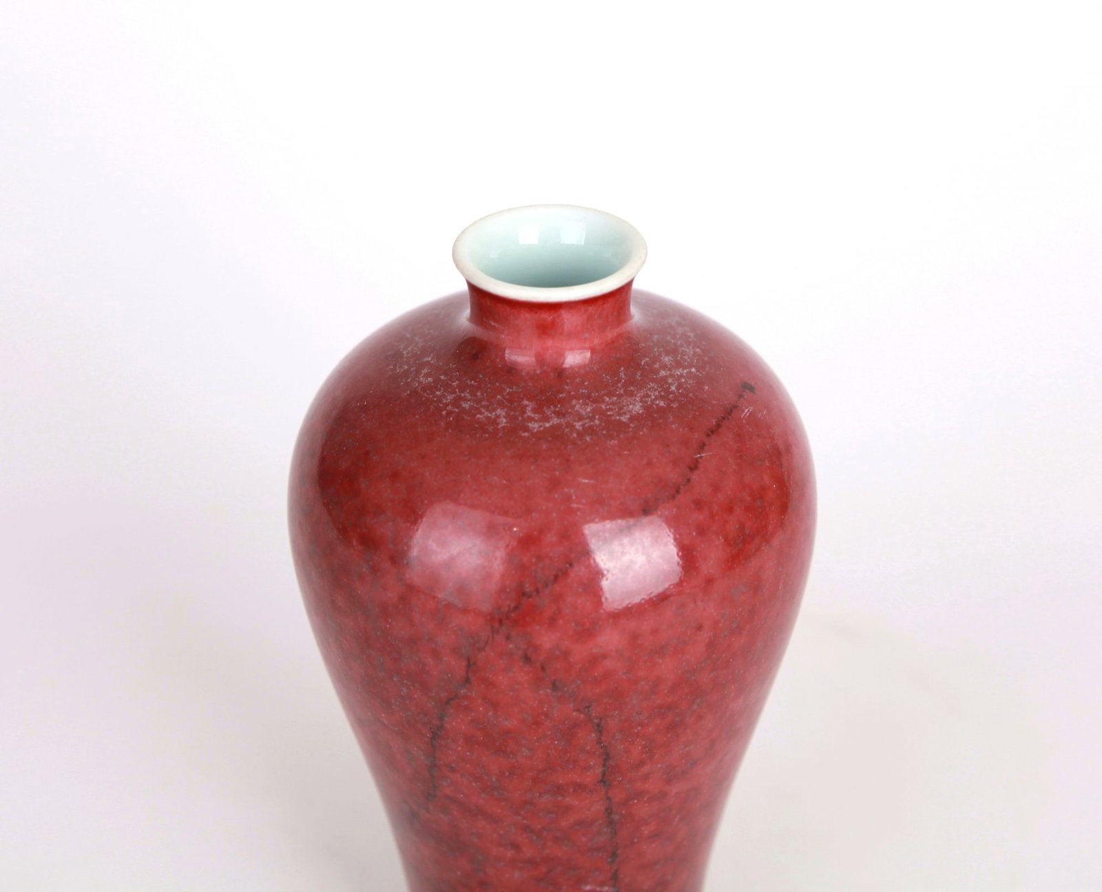A LANG RED GLAZED SMALL MEIPING VASE - 5