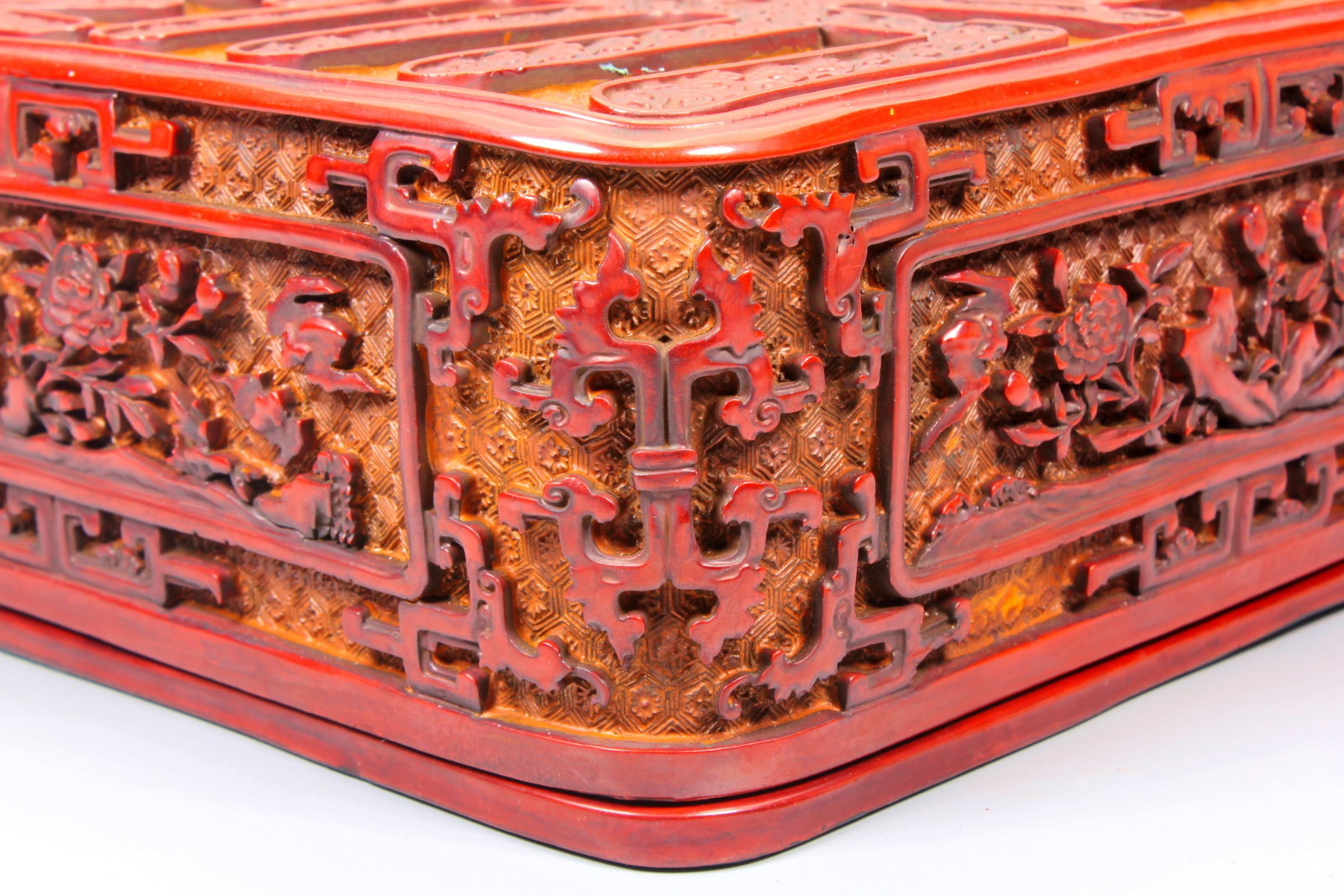 A CARVED LACQUER 'UNIVERSAL CELEBRATION' COVERED BOX - 5