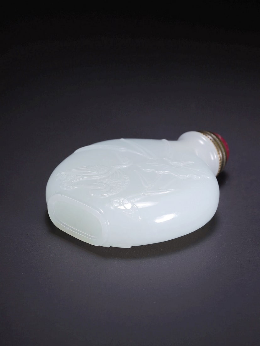 A HETIAN JADE SNUFF BOTTLE - 5