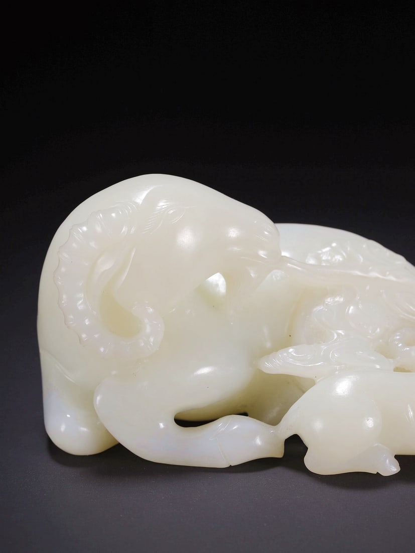 A HETIAN JADE 'THREE RAMS' DISPLAY PIECE - 8