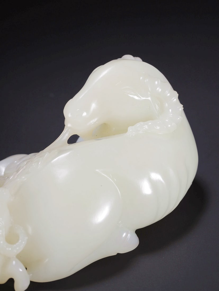A HETIAN JADE 'THREE RAMS' DISPLAY PIECE - 9