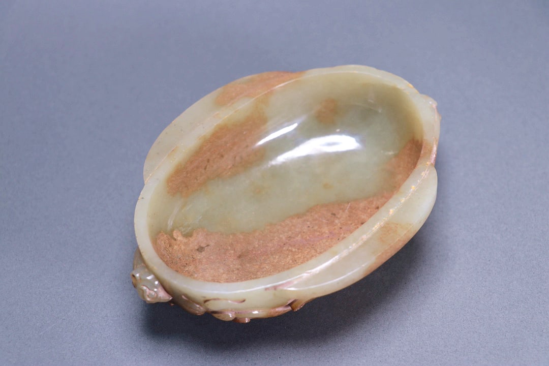 A JADE CUP WITH CHILONG HANDLES - 8
