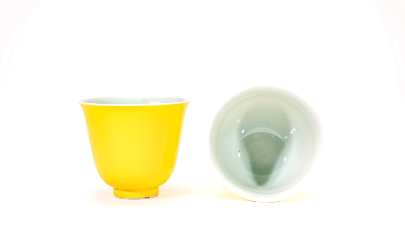 A PAIR YELLOW GLAZED CUPS - 3