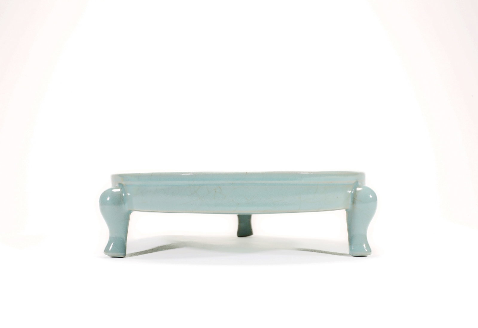 A RU KILN TRIPOD DISH - 4