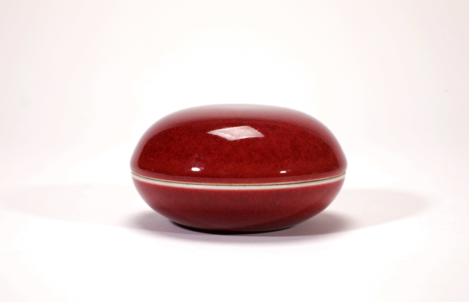 A RED GLAZED POWDER BOX - 3