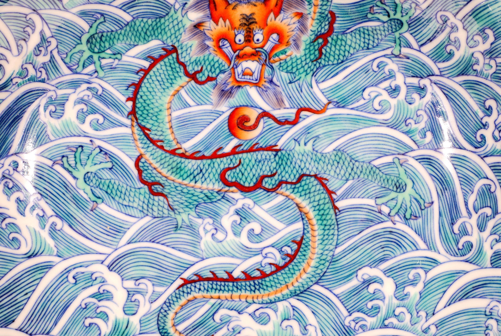 A DOUCAI SEAWATER DRAGON DISH - 3