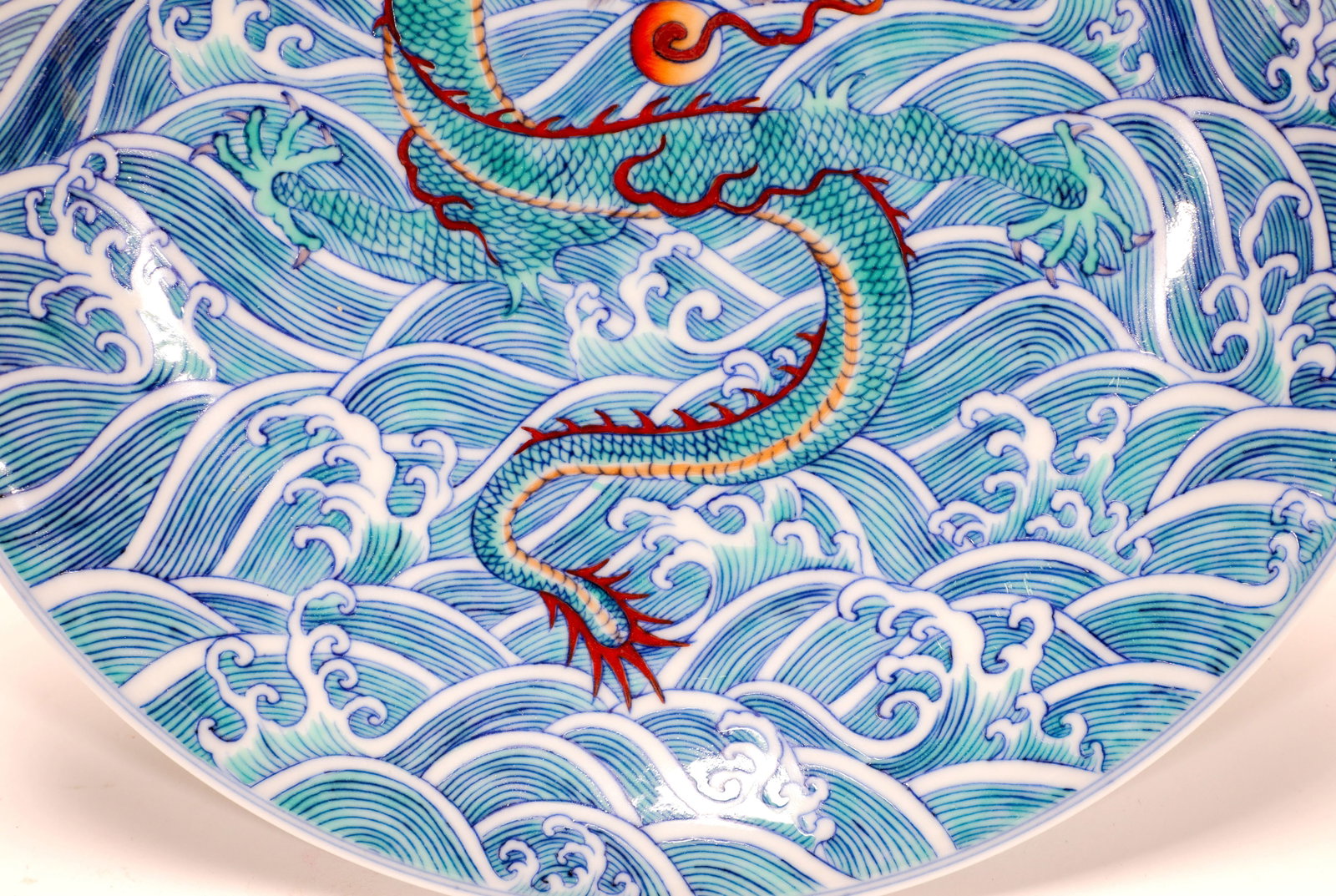 A DOUCAI SEAWATER DRAGON DISH - 4