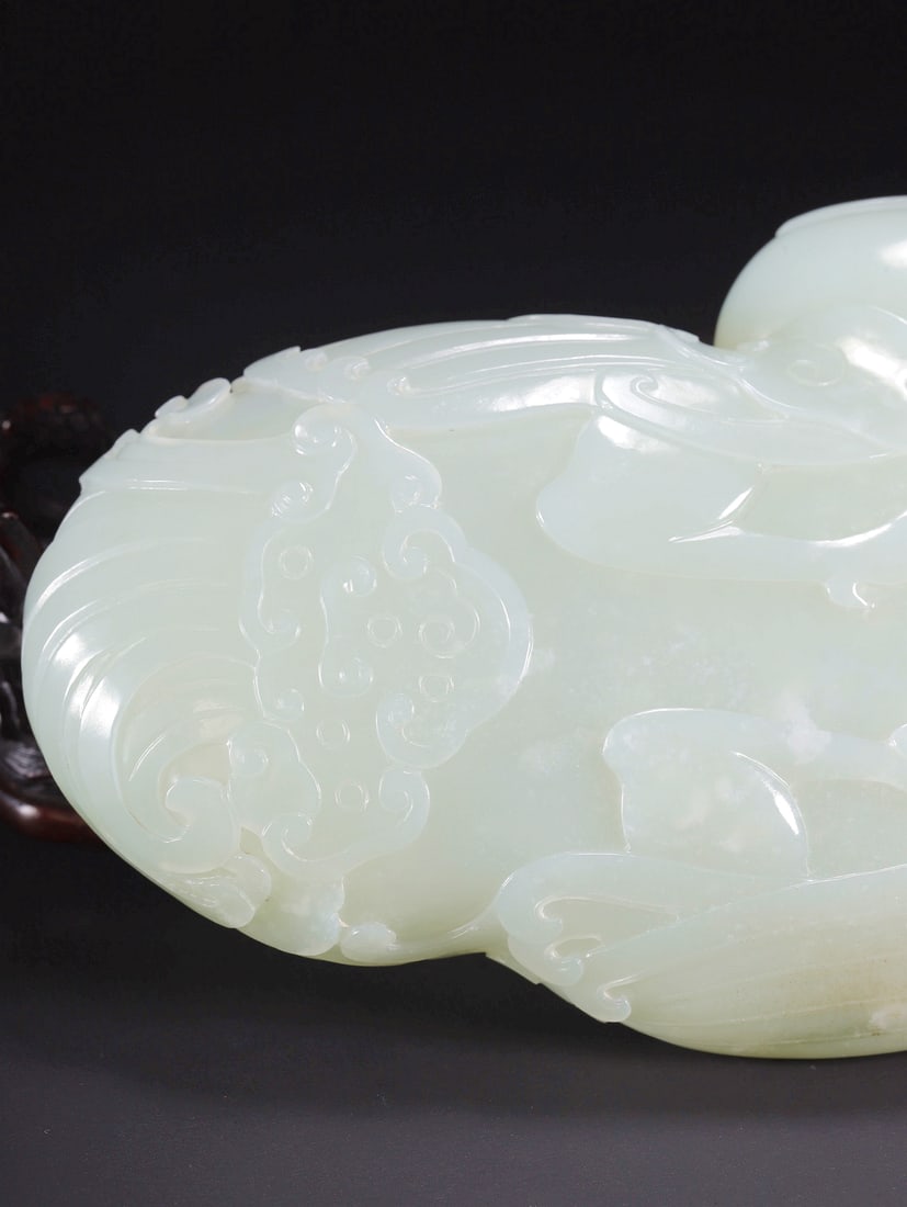 A HETIAN JADE 'PHOENIX' BRUSH WASHER - 9