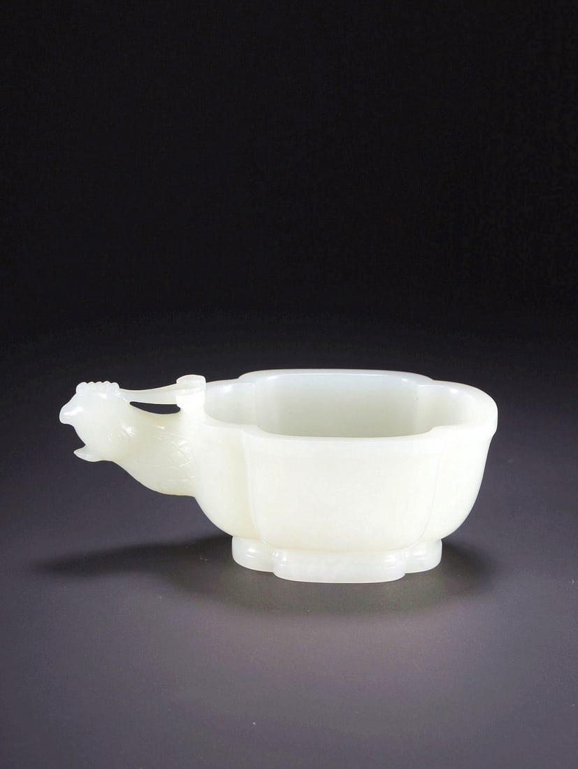 A HETIAN JADE 'HEAVENLY CHICKEN' BRUSH WASHER: A HETIAN JADE 'HEAVENLY CHICKEN' BRUSH WASHER Size:12.5*7.0*4.7cm