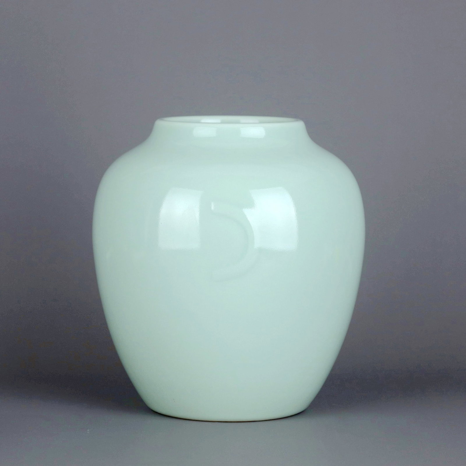 A BEAN-GREEN GLAZED MOON-EAR JAR (1 of 9)
