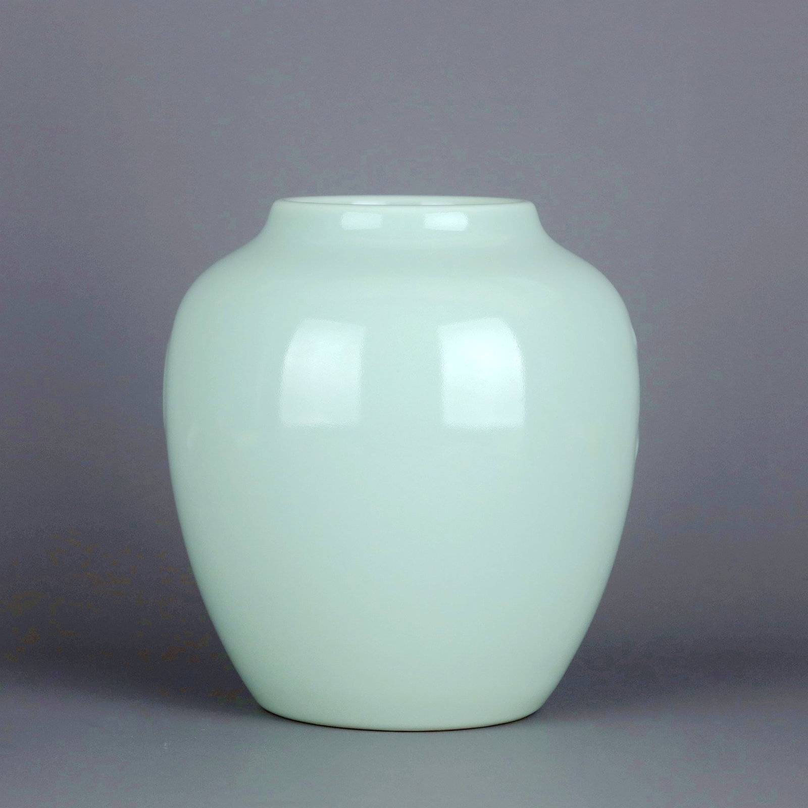 A BEAN-GREEN GLAZED MOON-EAR JAR - 2
