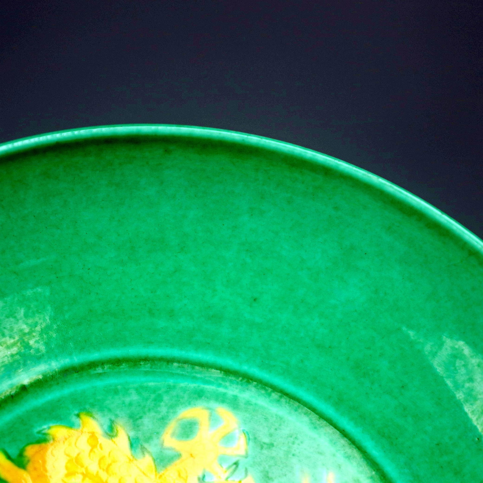 A GREEN GROUND YELLOW DRAGON DISH - 5