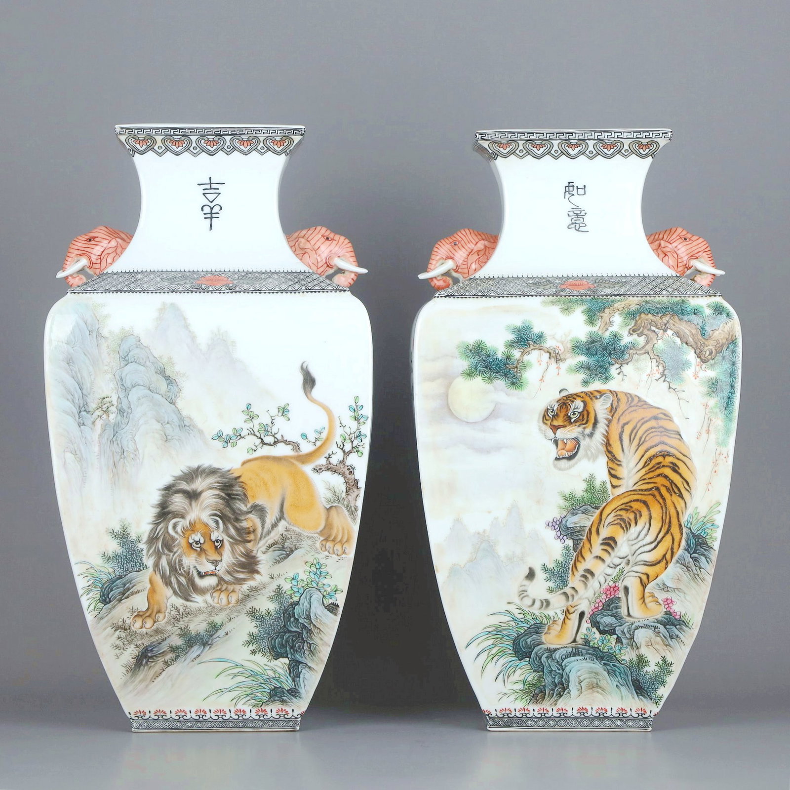 A FAMILLE-ROSE ANIMAL AND POEM SQUARE VASE: A FAMILLE-ROSE ANIMAL AND POEM SQUARE VASE Size:Height:36.5cm,Diam:19cm