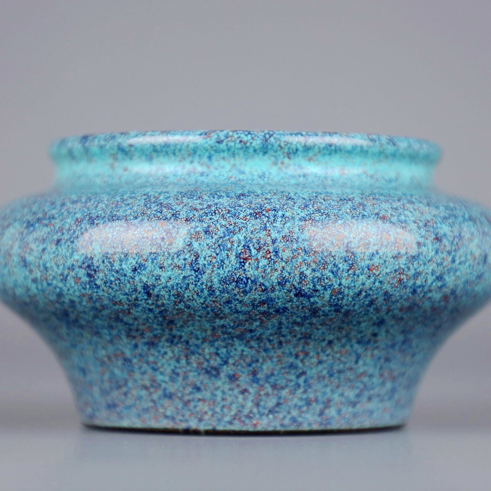 A ROBIN?S EGG GLAZED BRUSH WASHER - 6