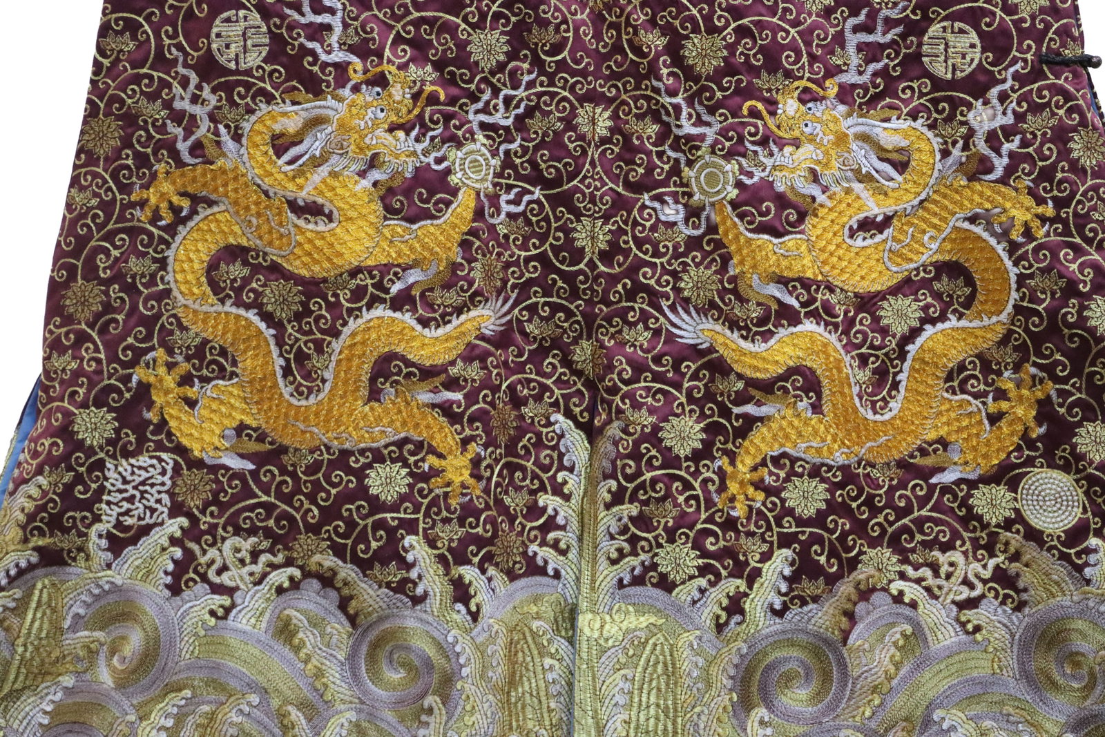 Silk Embroidery Cloud and Dragon Pattern Dragon Robe - 10