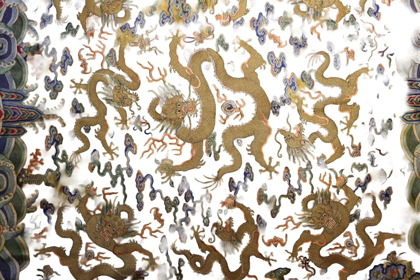 Silk Cloud and Dragon Pattern Embroidery - 3
