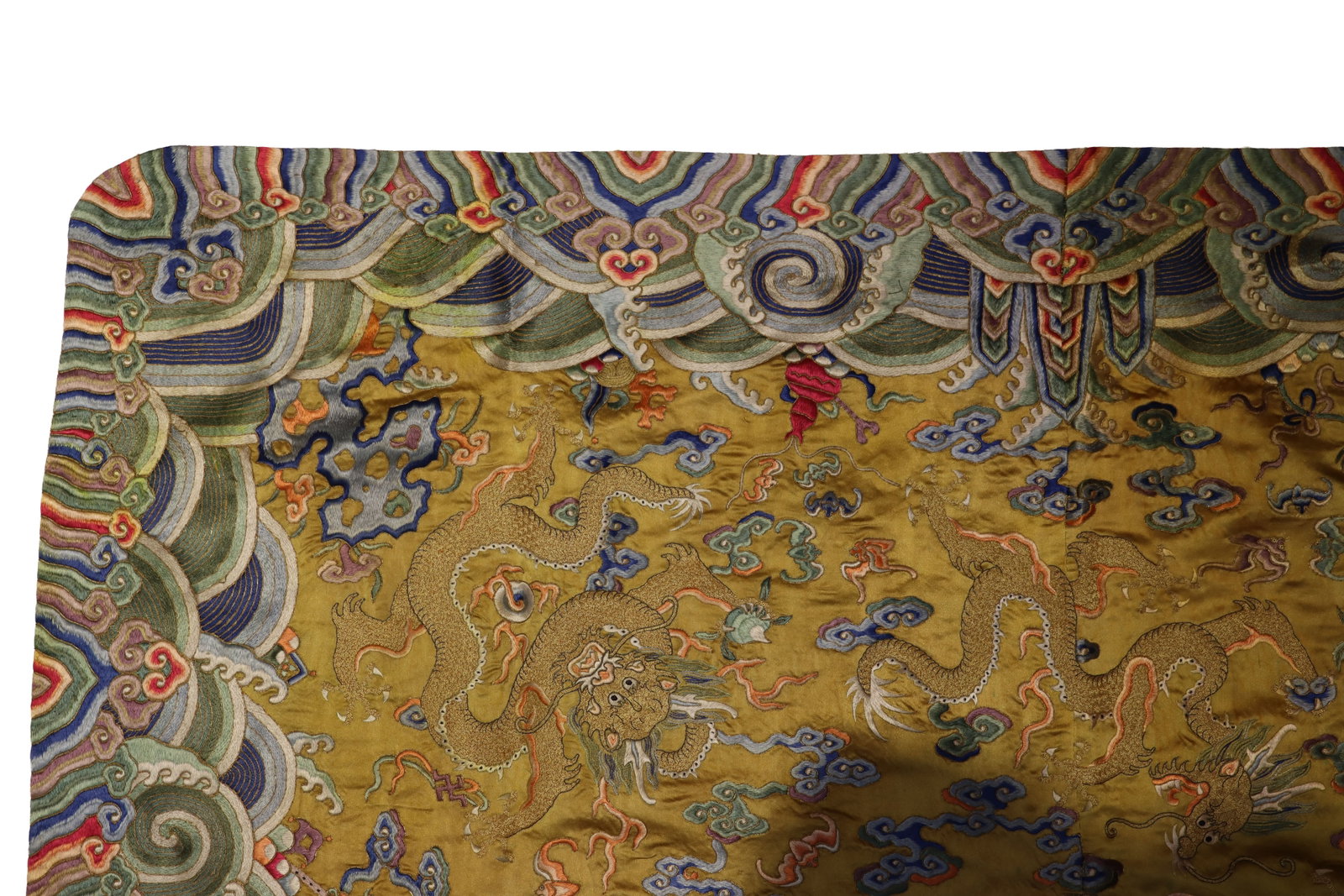 Silk Cloud and Dragon Pattern Embroidery - 9
