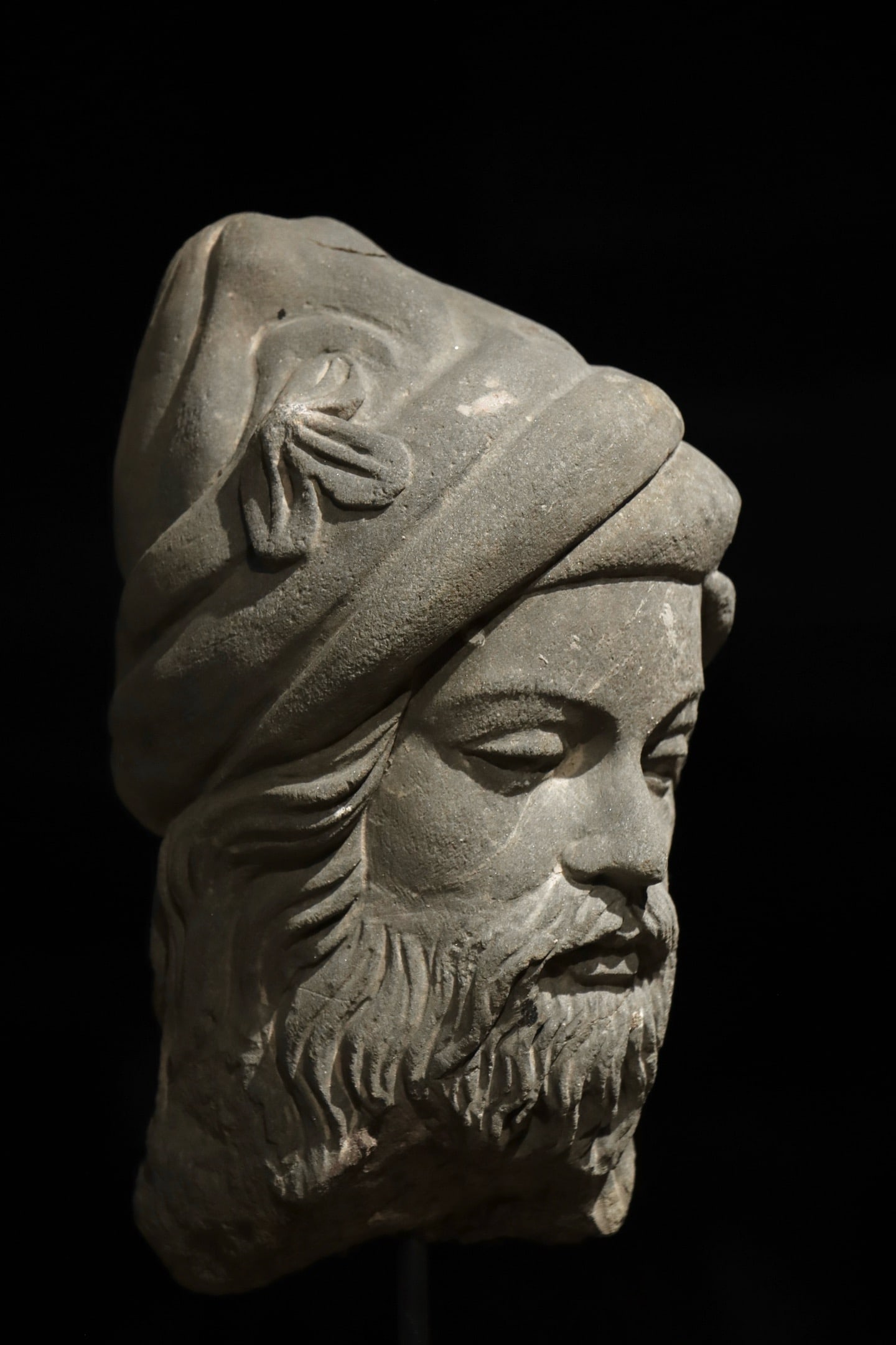 Grey Stone Man Head Figure - 4