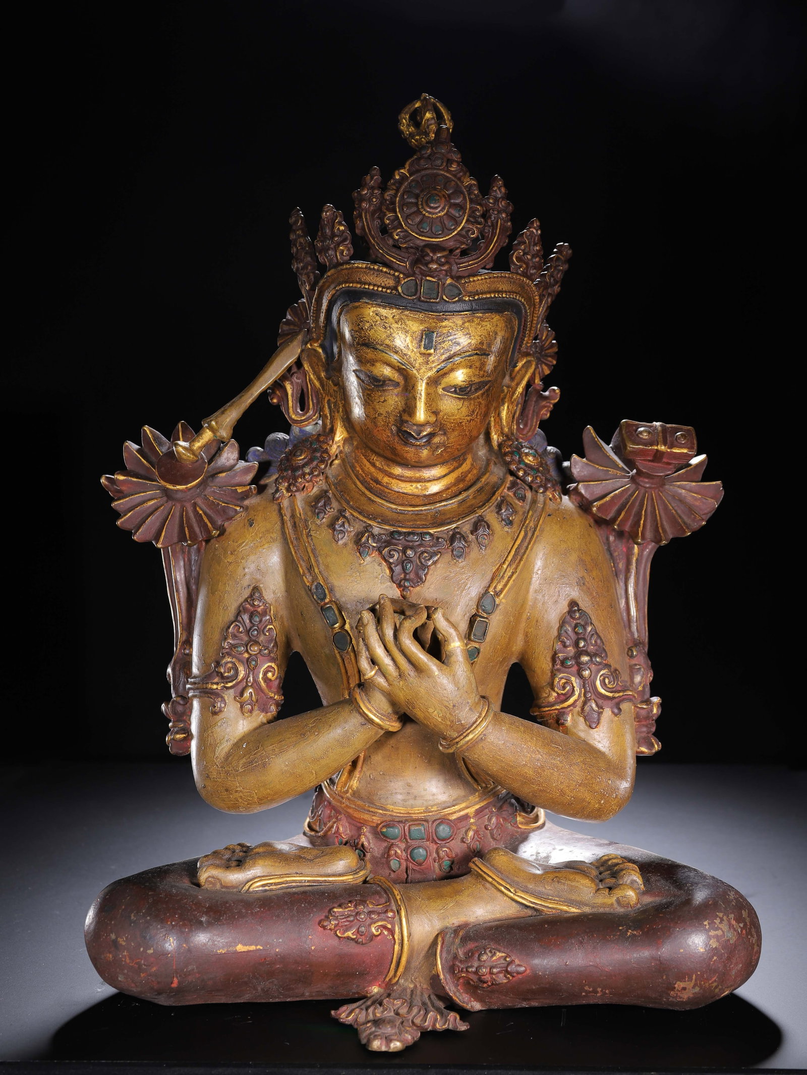 A CHINESE GILT-BRONZE BODHISATTVA FIGURE: A CHINESE GILT-BRONZE BODHISATTVA FIGURE (34 x 23 x 48cm,Weight 13380g)