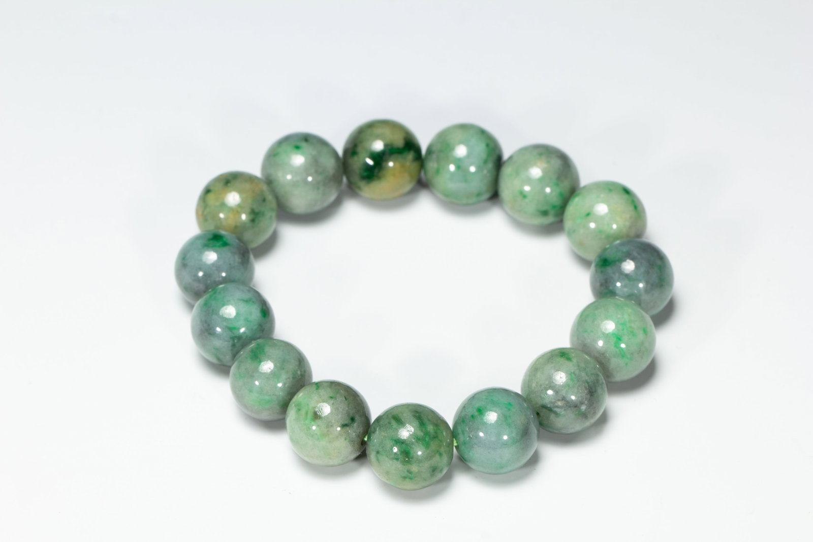 A CHINESE JADEITE BEAD BRACELET - 6