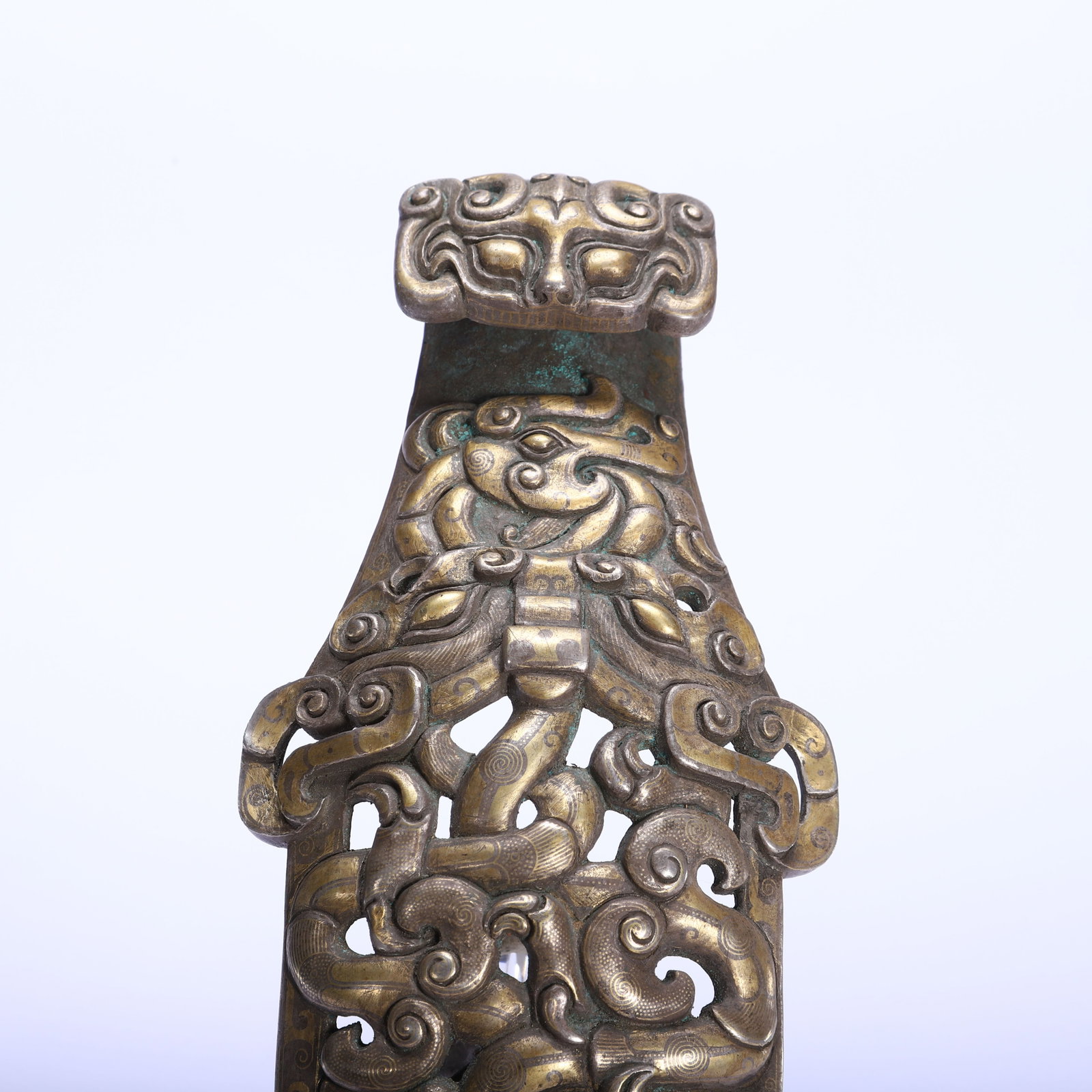 A BRONZE CHILONG BELTHOOK - 2