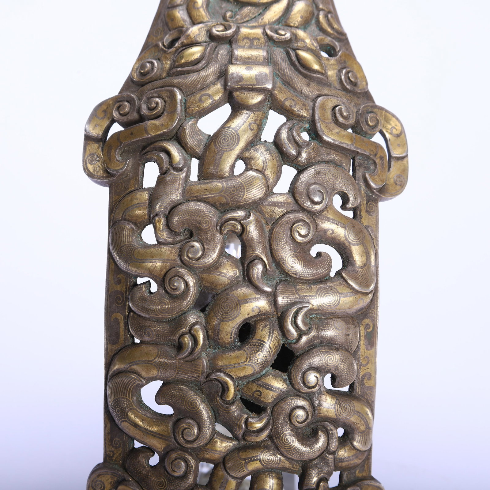 A BRONZE CHILONG BELTHOOK - 3