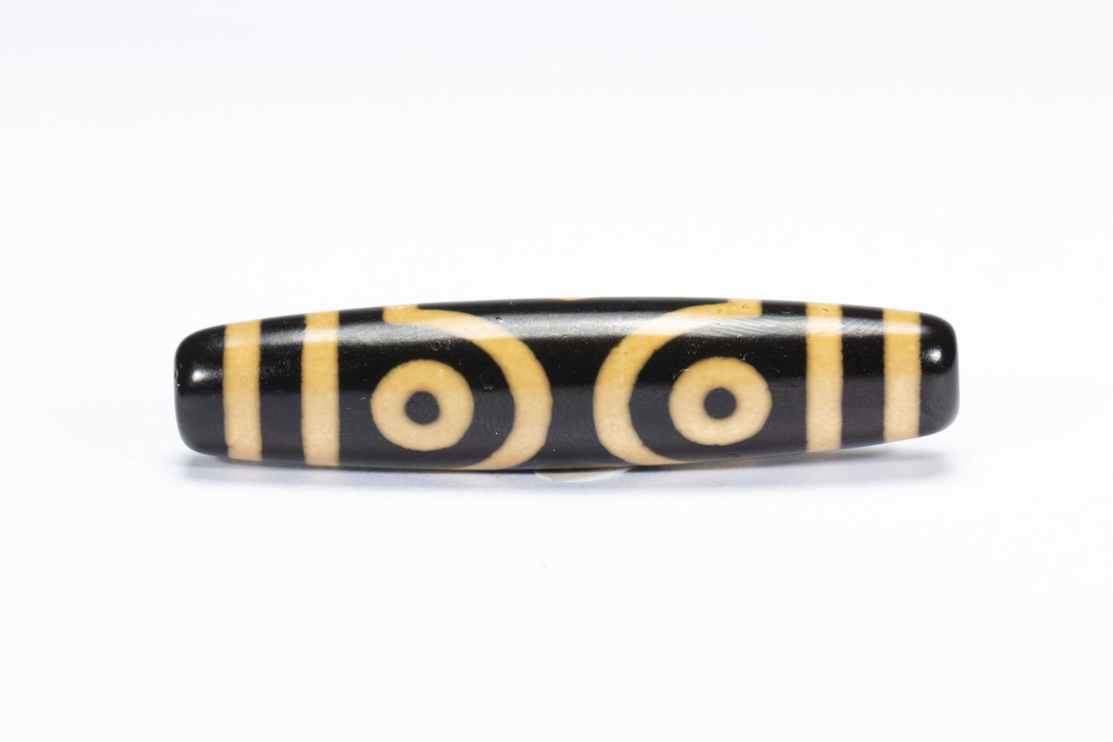 A CHINESE SINGLE SQUARE EYE DZI BEAD - 4