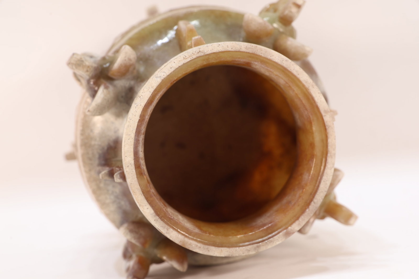 Jade Carved Beast Face Pattern Lid Pot - 10