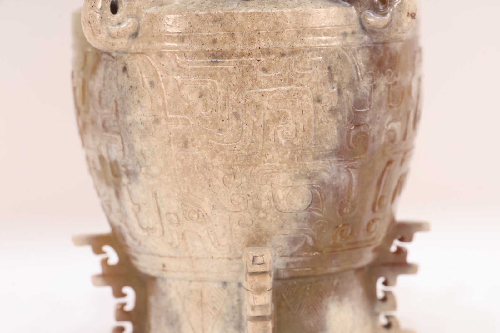 Jade Carved Beast Face Pattern Lid Pot - 6