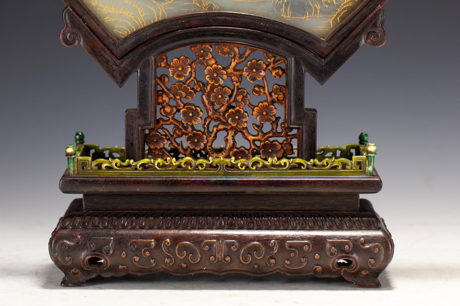 A CHINESE FAN-SHAPED NEPHRITE TABLE SCREEN - 3