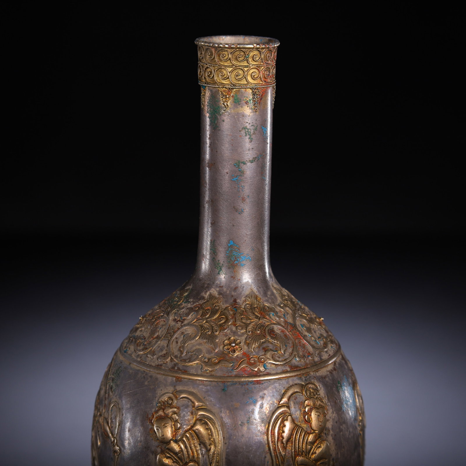 A SILVER PARTLY GILT BOTTLE VASE - 2
