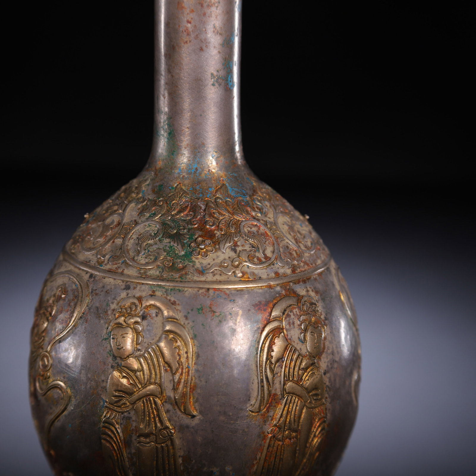 A SILVER PARTLY GILT BOTTLE VASE - 6