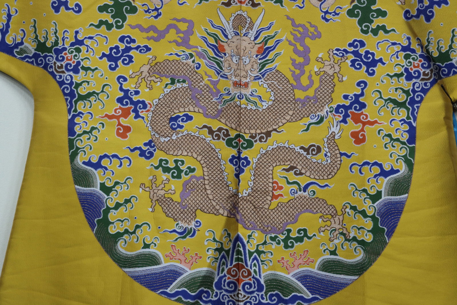 Silk Embroidery Cloud and Dragon Pattern Dragon Robe - 10