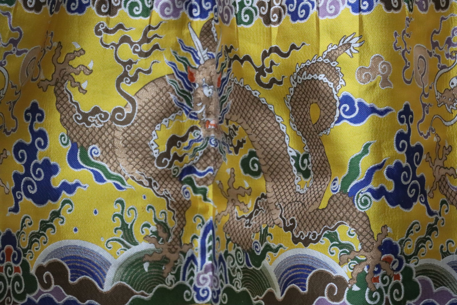 Silk Embroidery Cloud and Dragon Pattern Dragon Robe - 15