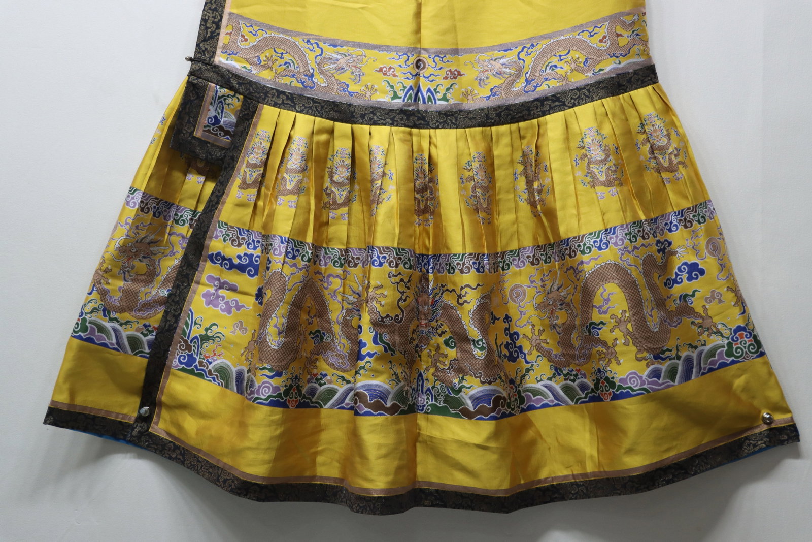 Silk Embroidery Cloud and Dragon Pattern Dragon Robe - 5