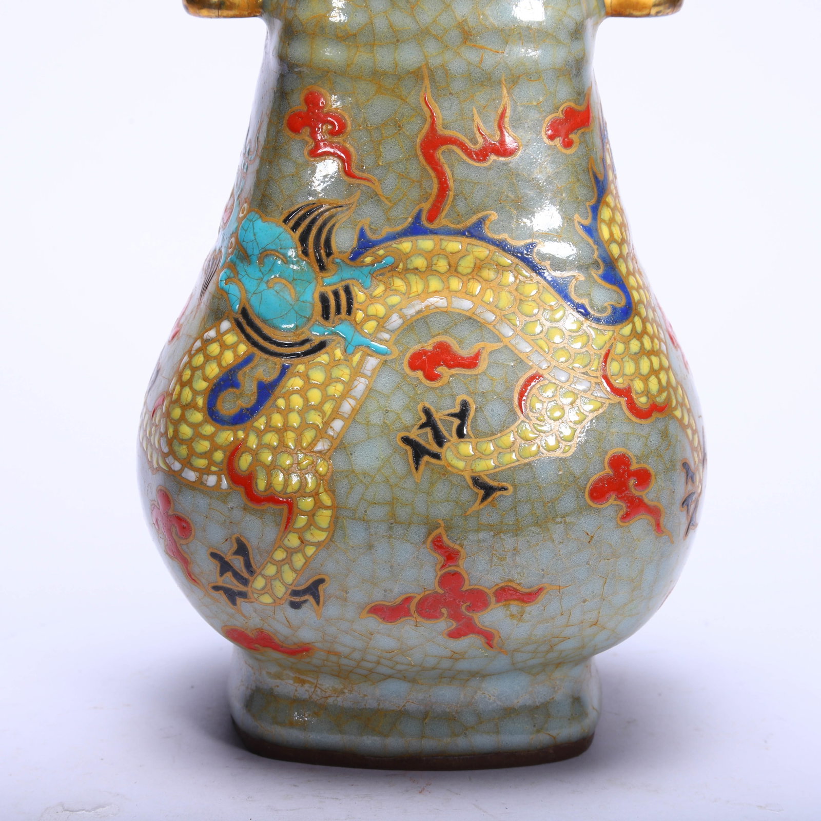 A CHINESE GUAN WARE DRAGON PATTERN ARROW VASE - 3